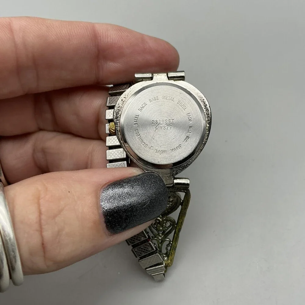 Vintage Womens Watch 25mm White Heart Dial Two Tone Bracelet 23QCSET New Battery